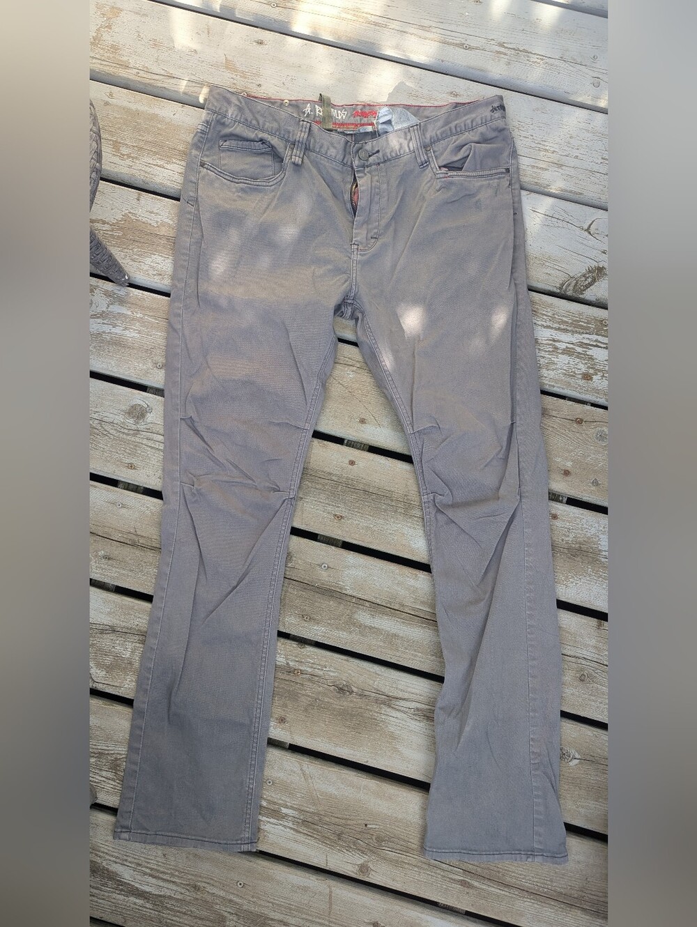 Altamont.Andrew reynolds. Grey Jean.